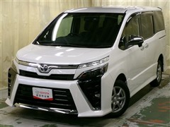 トヨタ ヴォクシー ZS キラメキ3 4WD