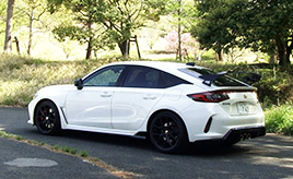 実にイマドキなホンダ シビックタイプR（竹岡圭）