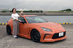 【TOM'S GR86 TS】乗ると笑顔になれる車の装備をご紹介（伊藤梓）