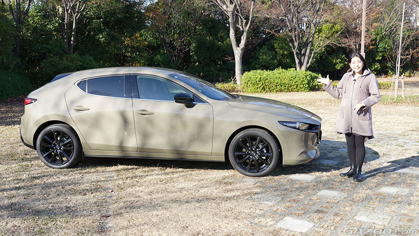 マツダ3ファストバック20Sレトロスポーツエディション】化粧品メーカー