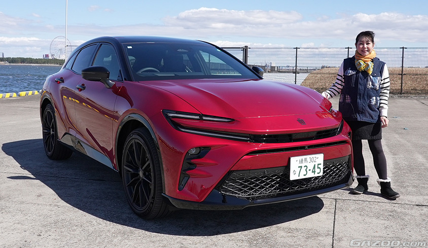 クラウン スポーツRS（PHEV)