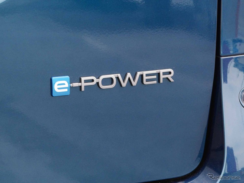 日産 セレナ e-POWER LUXION