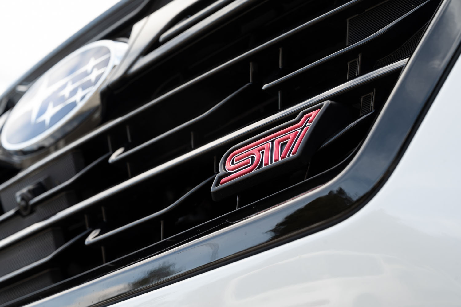 「STI Sport」シリーズの開発には、スバルのモータースポーツ活動を担うSTI（スバルテクニカインターナショナル）が関わっている。