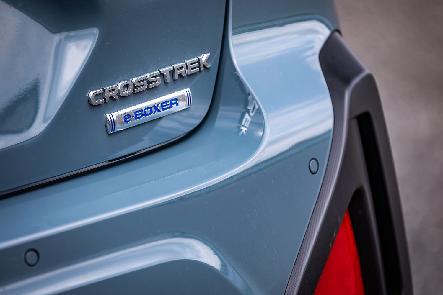 新型「クロストレック」の元祖は、2010年に国内で発売された3代目「インプレッサ」の派生モデル「インプレッサXV」。2012年に4代目インプレッサをベースとした2代目が登場し、「XV」として独立。今回フルモデルチェンジにあたり、グローバルで名称がクロストレックに統一された。