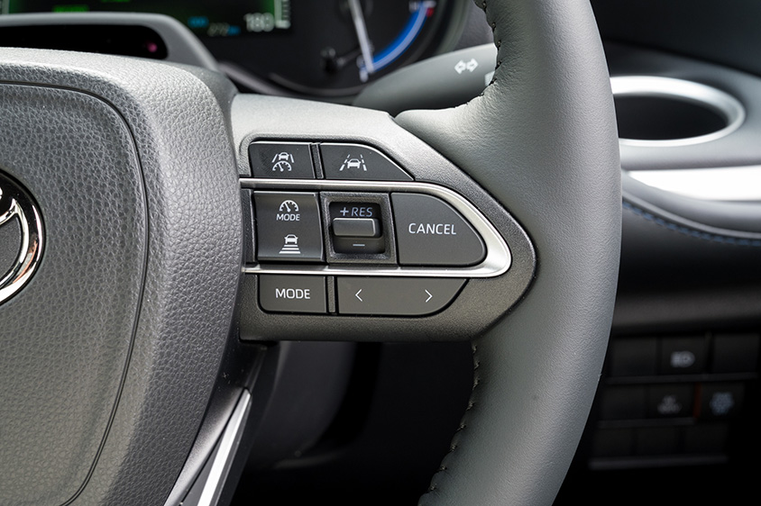 4代目ノア／ヴォクシー（R90W）ステアリングスイッチ