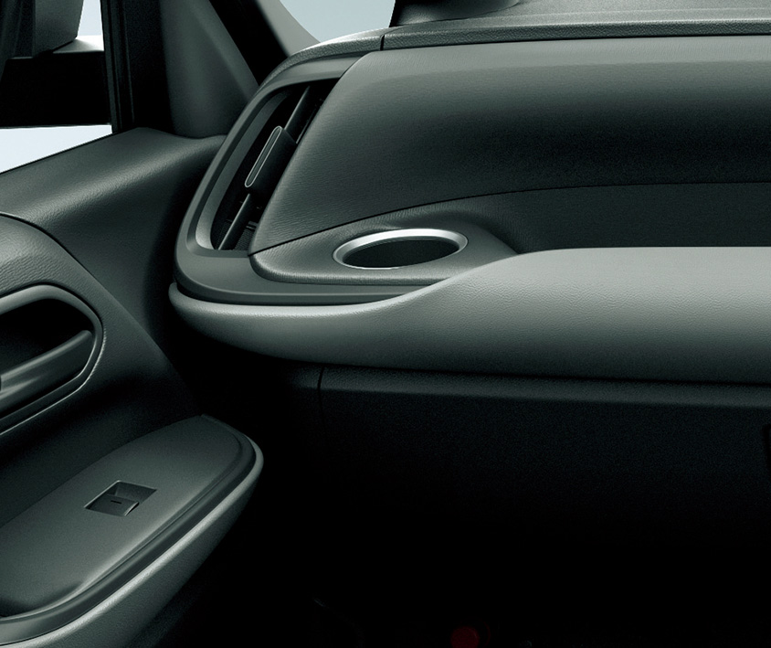 Xグレード　ダークグレー×ファブリックのシート