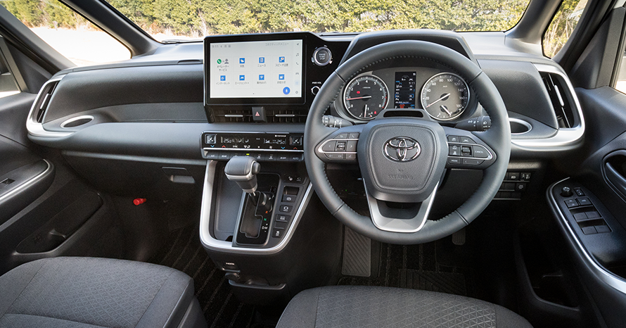 VOXY 用運転席 トヨタ ノア／ヴォクシー 徹底ガイド 運転席まわりのデザインと機能