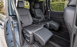 トヨタ ノア／ヴォクシー 徹底ガイド シートの形状とラゲージスペースのアレンジを確認してみた