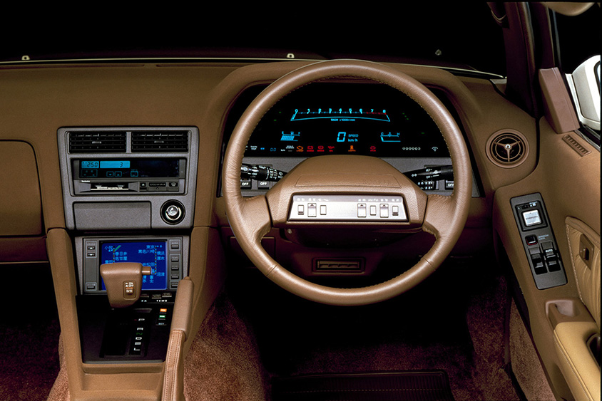 懐かしの名車をプレイバック ソアラ 3.0GT-Limited