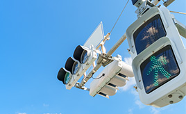 今更聞けない「信号機」-色や点滅の意味、種類、対象者（車・自転車・歩行者）など