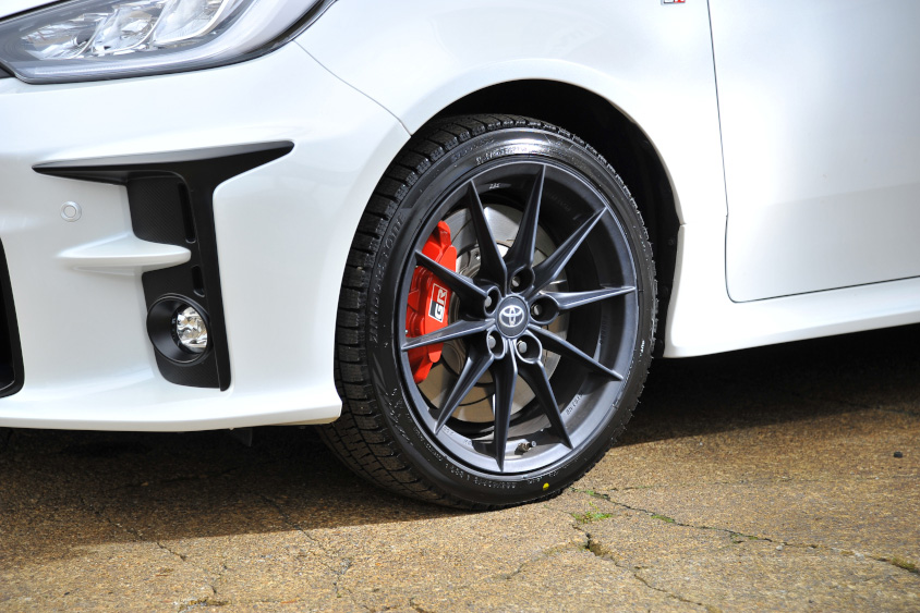 GRヤリスの左フロントのブレーキ