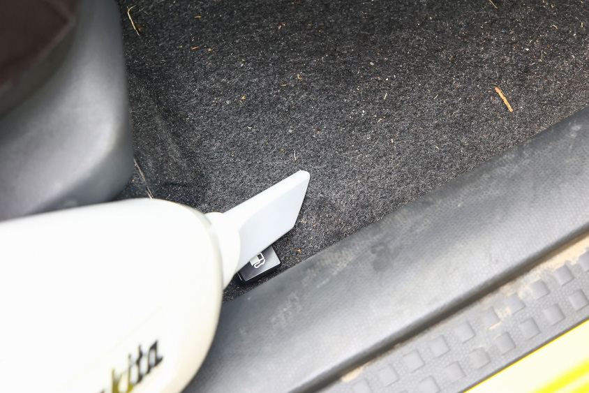 クルマだって定期的な掃除が大切。車内を快適にして気持ちよくドライブ