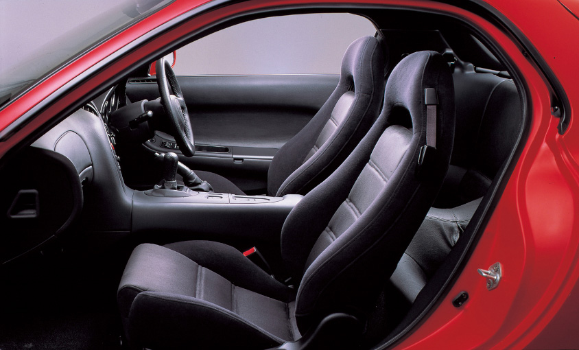 マツダ・アンフィニRX-7(FD3S)のインテリア