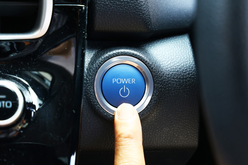 日常点検でエンジンのかかり具合を点検