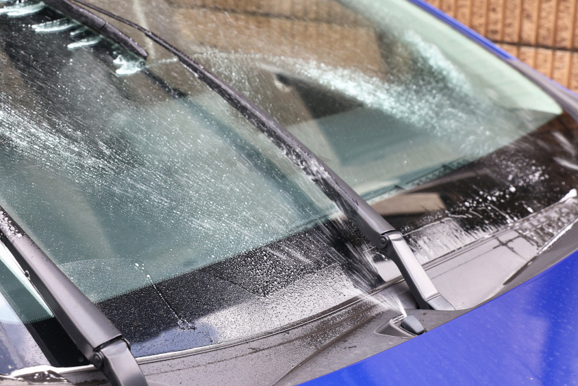 日常点検でのウォッシャー液の噴霧状態を確認