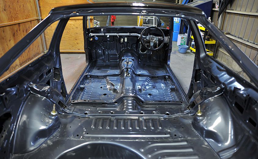 AE86のホワイトボディ