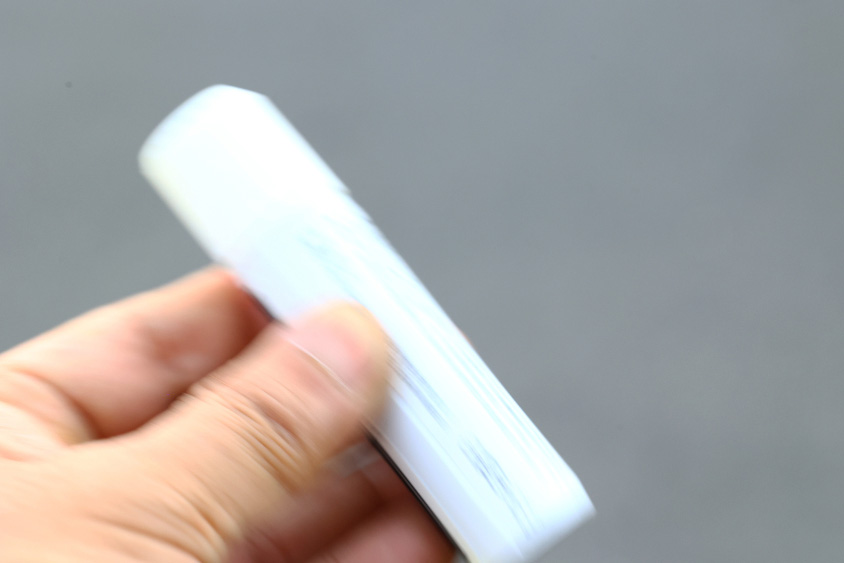 タッチペンはよく振ってから使う