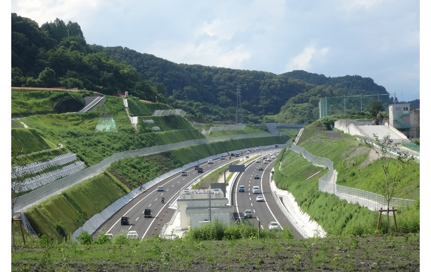 圏央道（首都圏中央連絡自動車道）の愛川町の完成道路