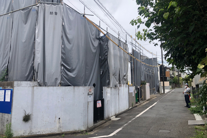 東京都調布市で発生した外環道陥没事故の現地の様子（2023.7）