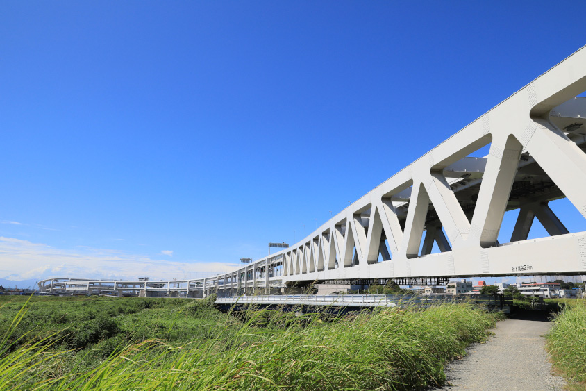 横浜北線の大熊川トラス橋 (c)首都高速道路株式会社