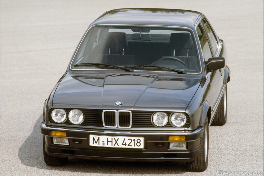 1983年に導入されたBMW E30型3シリーズ