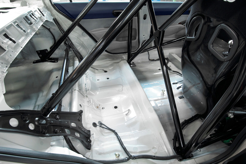 シビックMUGEN RRのホワイトボディ