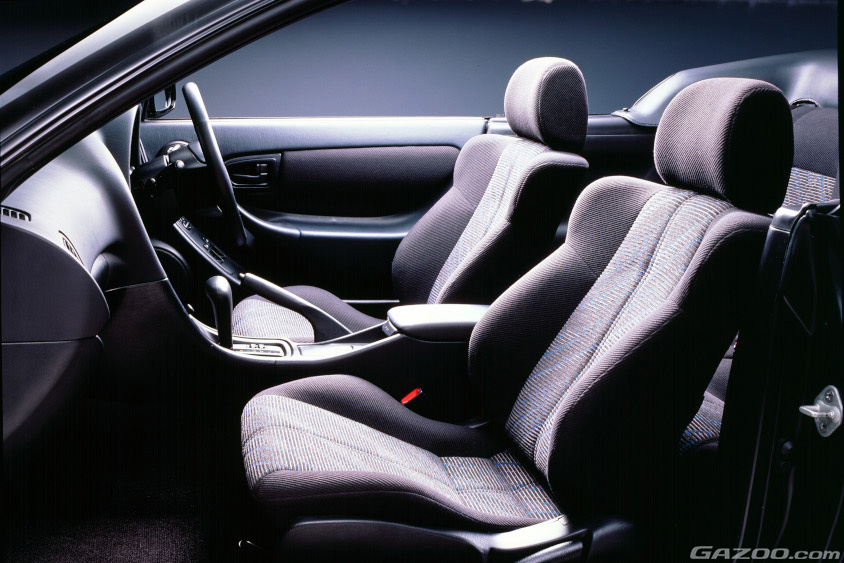 トヨタ・セリカコンバーチブル（3代目）のシート