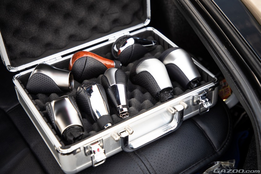 シフトノブをコレクションするオーナーも