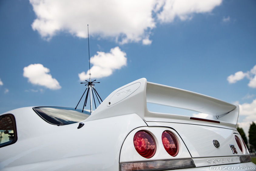 白いボディカラーは晴れの日は難しい