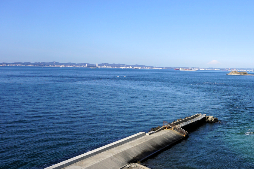 富津岬からを望む横須賀方面
