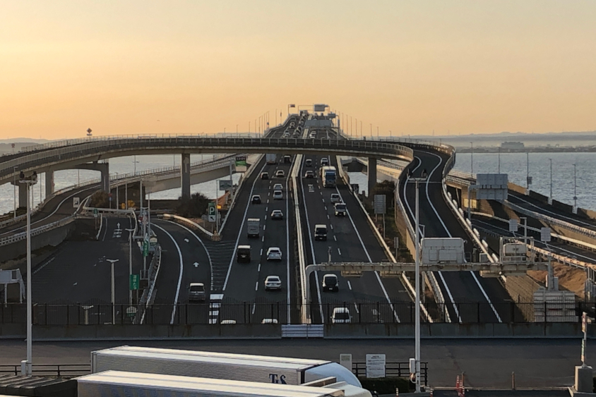 夕暮れ時のアクアライン