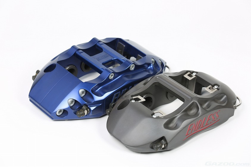 キャリパー本体は2ピースモデルだけでなく、モノブロックもラインアップ