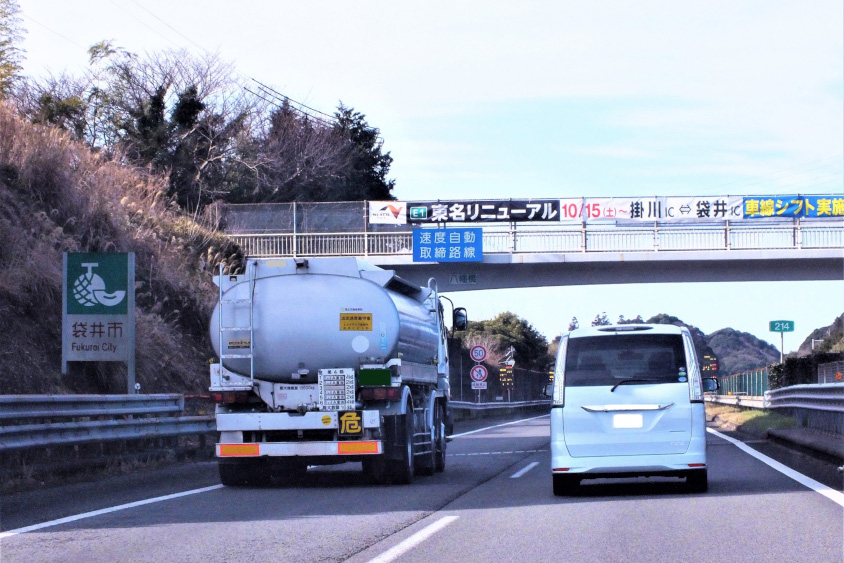 追い越しと追い抜きの違いとルール、覚えていますか？･･･今一度思い出したい交通ルール