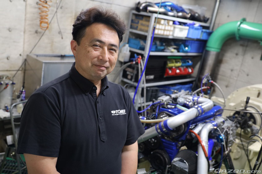 東名パワード(TOMEI POWERED)の里井孝夫社長