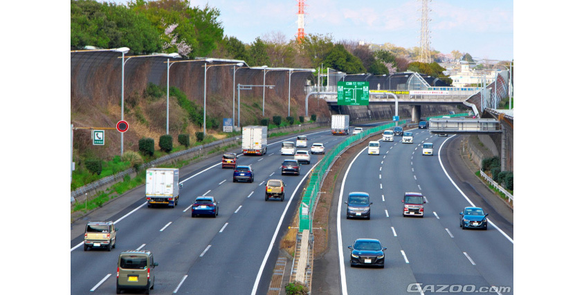 意外な交通違反も!? 高速道路を走行する際の注意事項