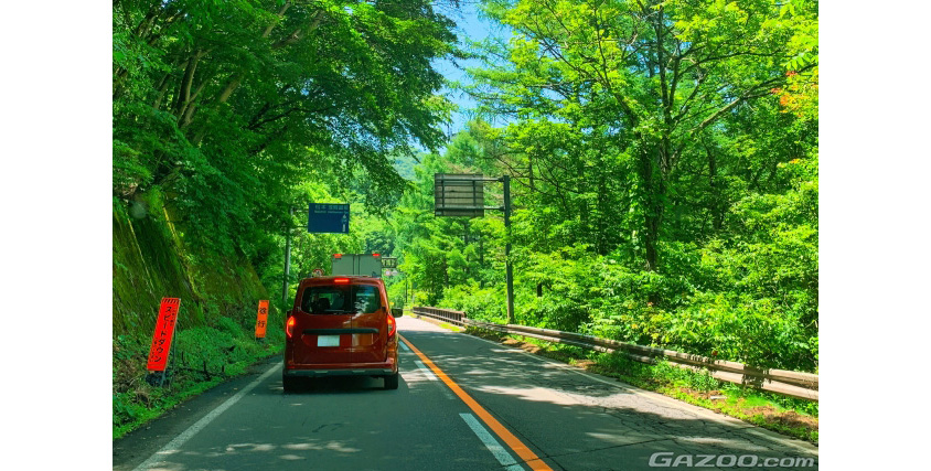 2本の線が引かれている中央線