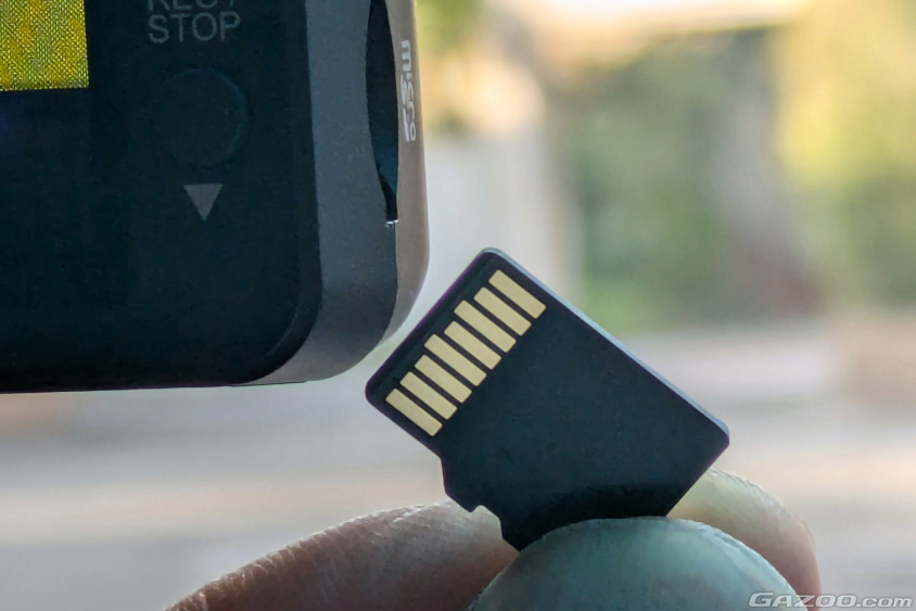 ドライブレコーダーのマイクロSDカード