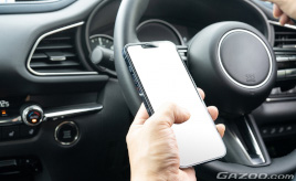 運転中にスマホをいじる「ながら運転」は厳禁！･･･今一度思い出したい交通ルール