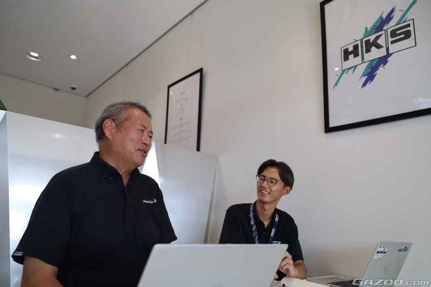 営業部 広報戦略課の近藤剛生氏（左）と細田優太氏（右）