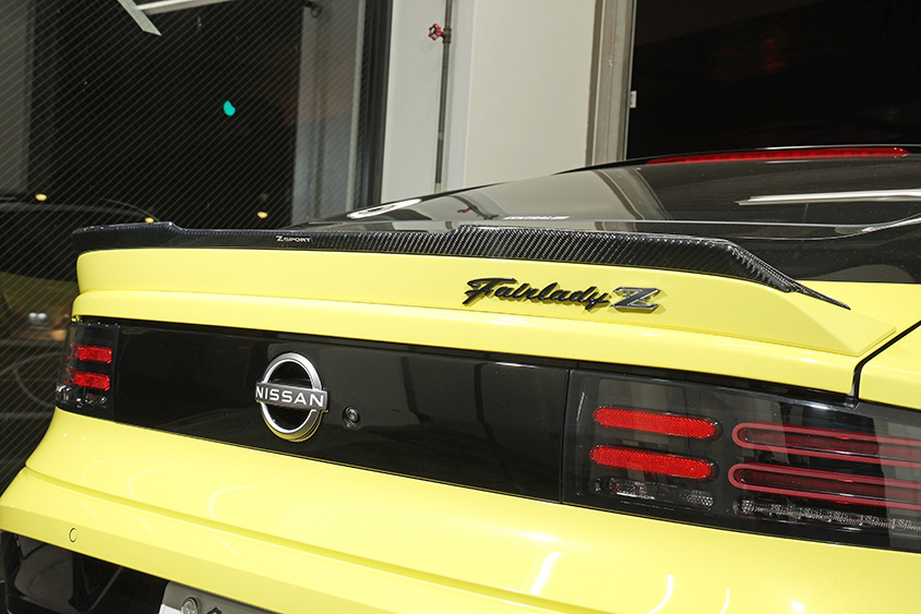 セントラル20のRZ34型フェアレディZ用のガー二―フラップ