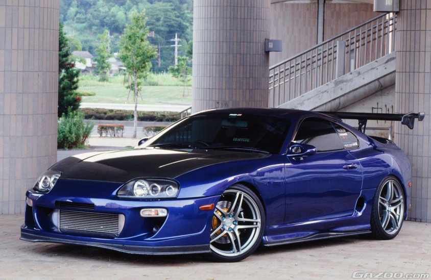 織戸学氏の『RIDOX』ブランドのエアロを装着した80スープラ