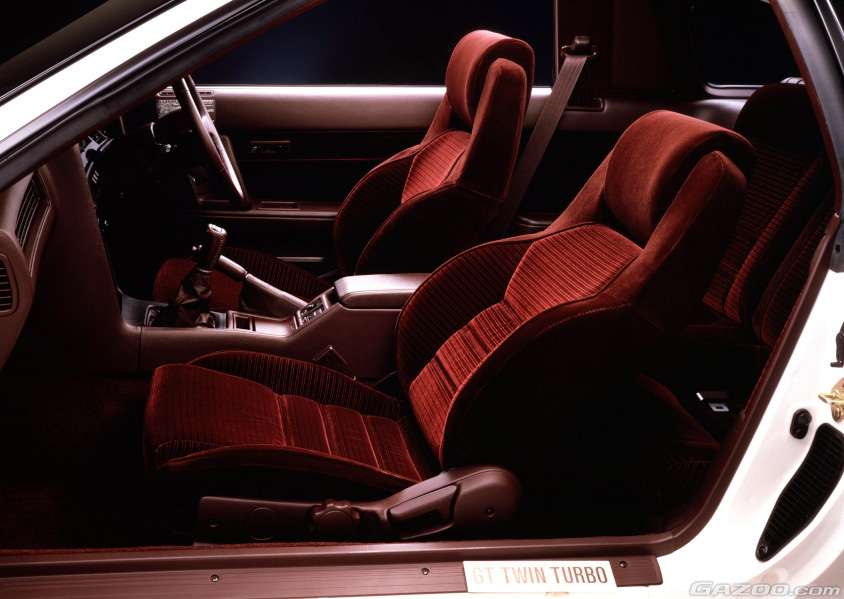 トヨタ・スープラ（A70型）のインテリア