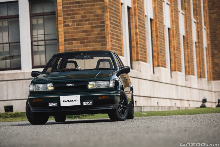 ブリティッシュグリーンのジェミニ ハンドリングバイロータス