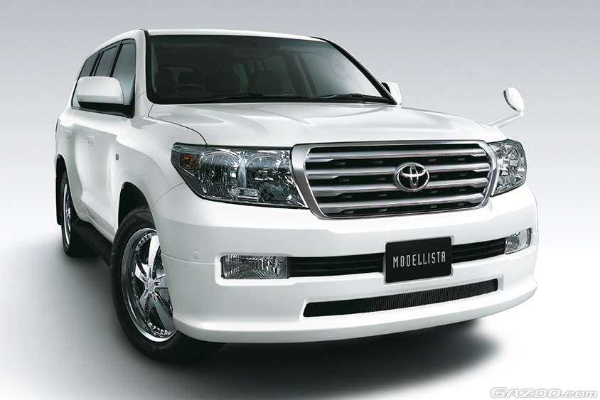 モデリスタの専用カスタムパーツを装着した200系ランドクルーザー(2007年)