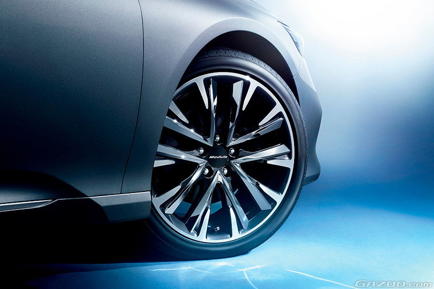 ホンダ・アコード用のModulo19インチアルミホイール