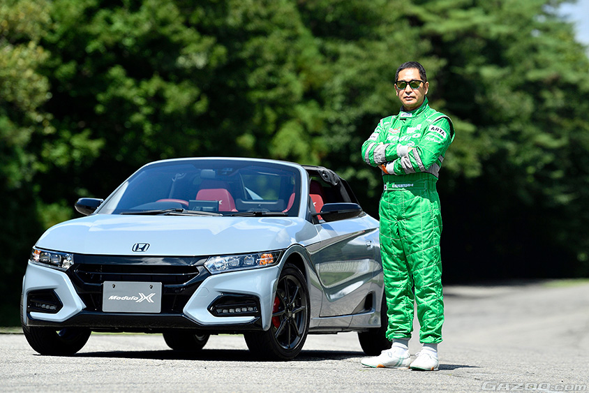 Modulo X開発アドバイザーを務めるのは“ドリキン”こと土屋圭市氏