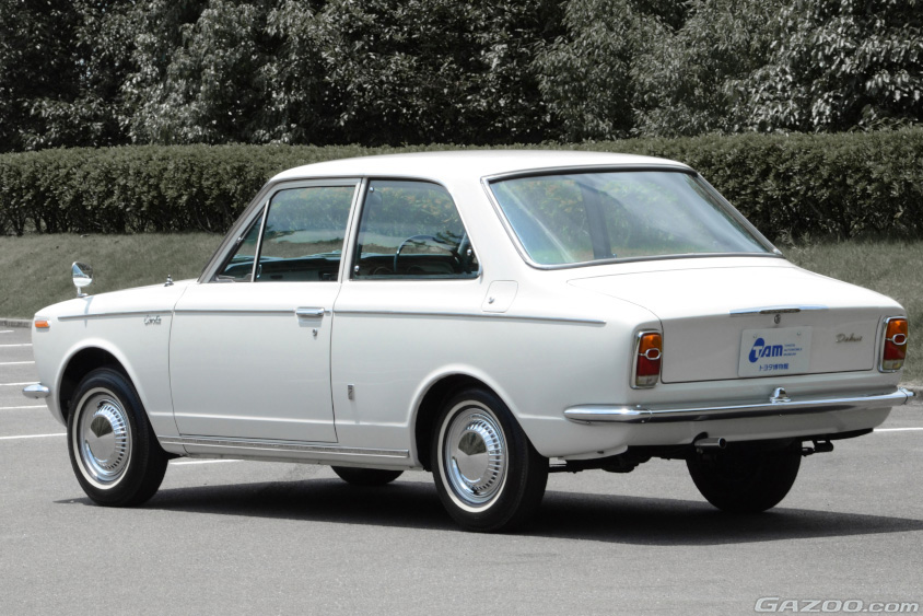 トヨタ・カローラ（初代）のリヤ