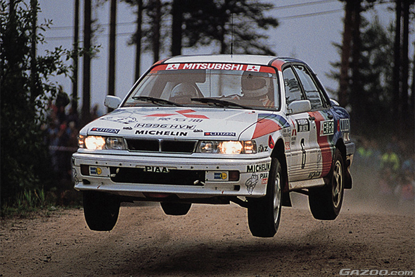 1992年にギャランVR-4を駆り2度目のWRC総合優勝を挙げた篠塚健次郎