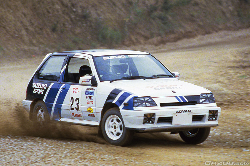 1986年。ダートラ B-1クラス(市販車クラス)でデビューしたAA33S型カルタスGT-i