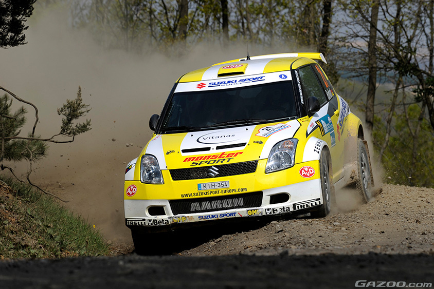 ジュニア世界ラリー選手権（JWRC）に参戦した「スイフトS1600」